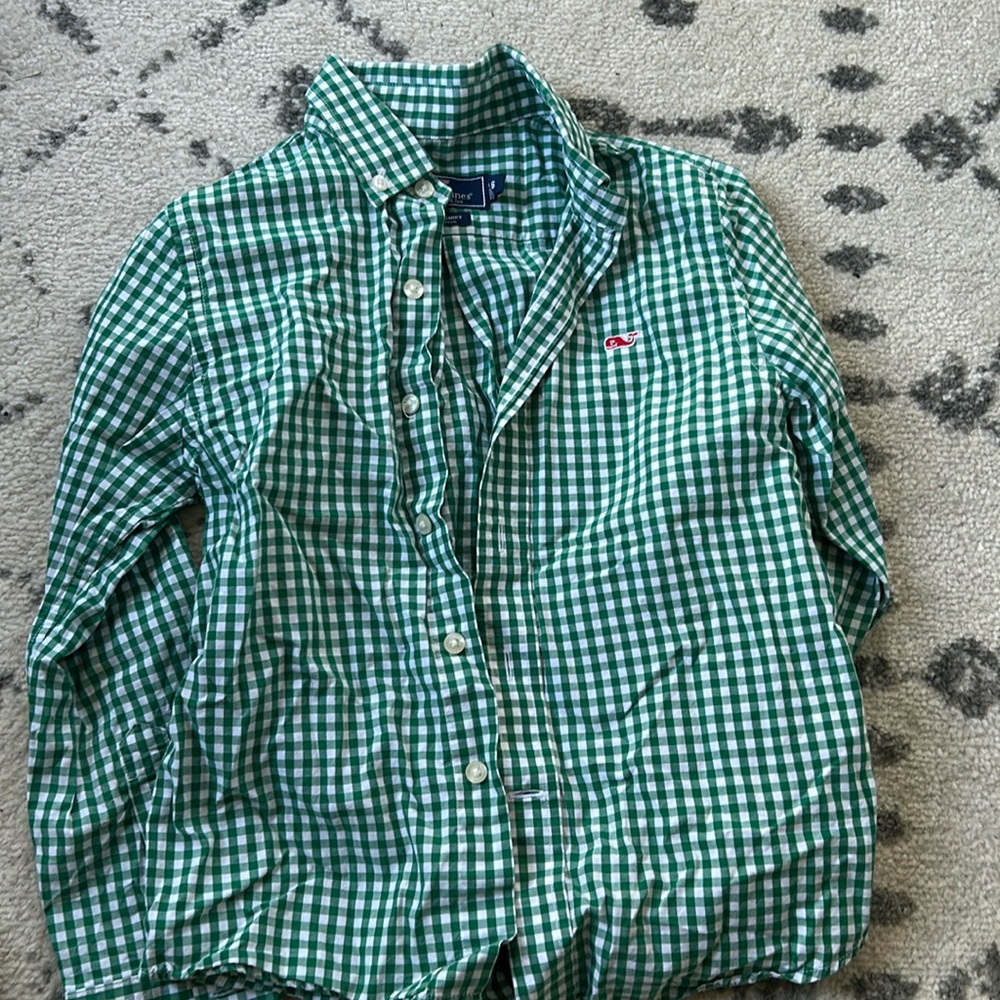Vineyards vines size 6 whale shirt
